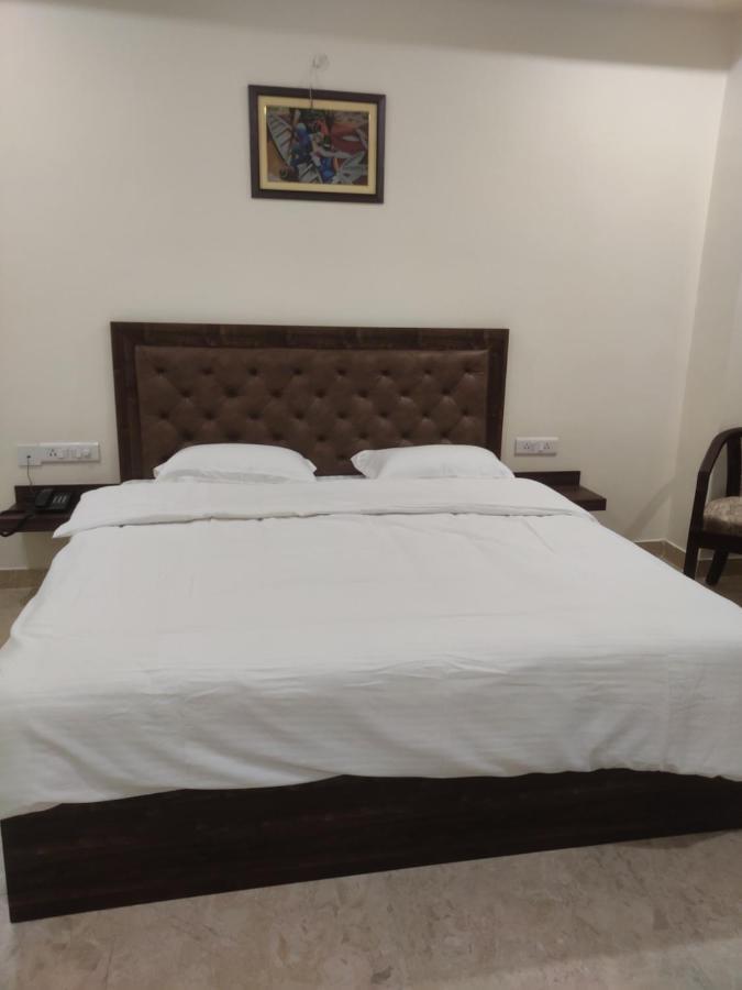 Antares By Rajlaxmi Lucknow Ngoại thất bức ảnh